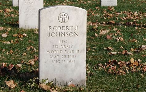 Robert J Johnson (1910-1981): homenaje de Find a Grave