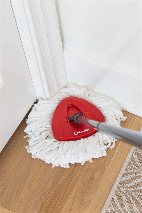 Cleaning Hardwood Floor