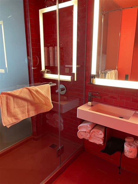 RADIO HOTEL (New York City) - Hotel Reviews, Photos, Rate Comparison ...