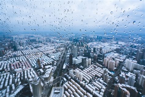 上海雨雪天气城市建筑全景高清图片下载-正版图片500809905-摄图网