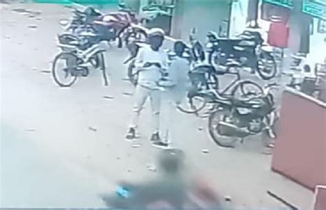 गोली की गूंज से दहला गोरखपुर का चंबल घाटी चौराहा, सर्राफ के मुंह में ...