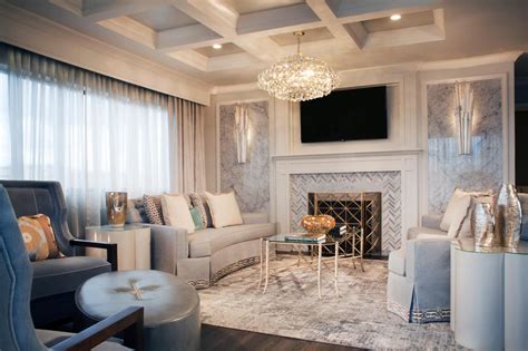 Find hotels that accept cash nearby