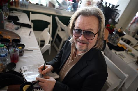 Travis Tritt boycotts Anheuser-Busch amid Dylan Mulvaney campaign