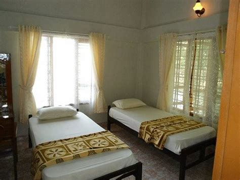 VILLAGE PARADISE RIVER SIDE HOME STAY (Kerala/Alappuzha) - Guesthouse ...