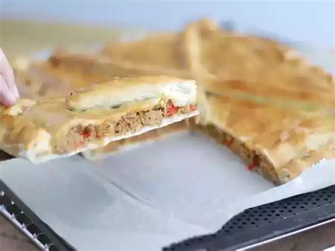 Tuna empanada - video recipe