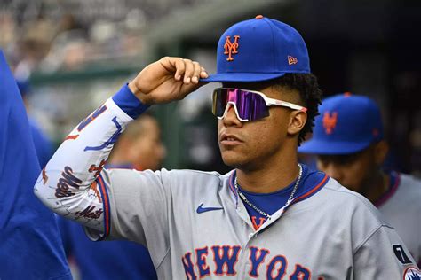 Does Juan Soto really fly on a private jet to Mets games? What’s really ...