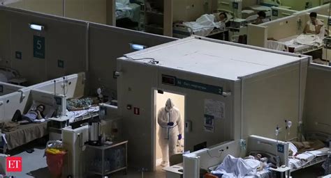 Dominant variant - As new coronavirus strains emerge around the globe ...