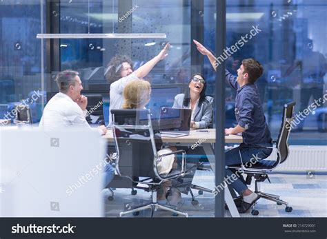 Business People Looking at You Happy 的图像结果