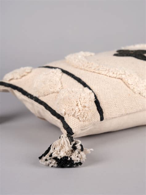 Dexter Tufted Tassel Lumbar Cushion Cover | Art Avenue