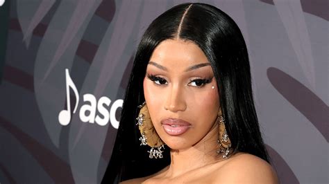 Körperverletzungsklage: Cardi B verteidigt Stefon Diggs