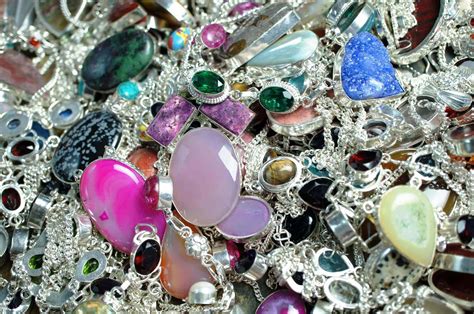 The Best Places to Buy Wholesale Jewelry Online | Jewelry Guide