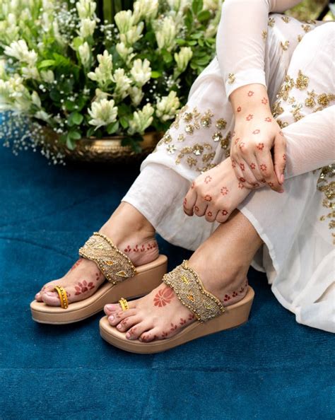 Buy Handcrafted Sunkissed Spritz : Kolha Wedge - Fizzy Goblet