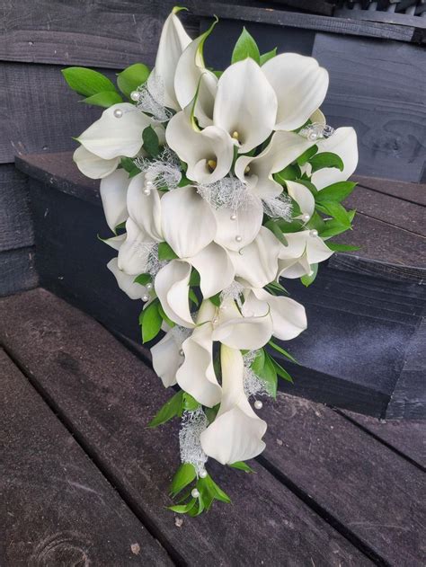 Calla Lily Bridal Bouquets: 15 Timeless Examples & Expert Tips ...