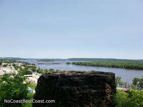 Hike Overlook Trail at Bellevue State Park
