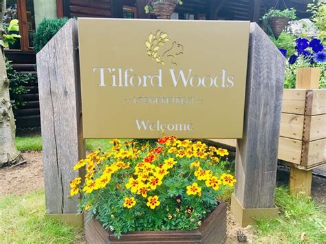 TILFORD WOODS LODGE RETREAT (Farnham, Surrey) - Campground Reviews ...