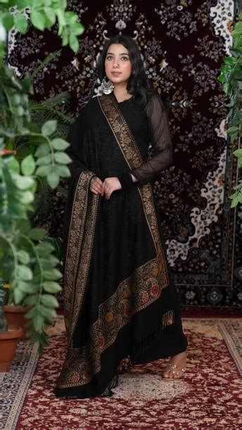 Winter Shawls - Buy Winter Shawls Online at Best Prices In India ...