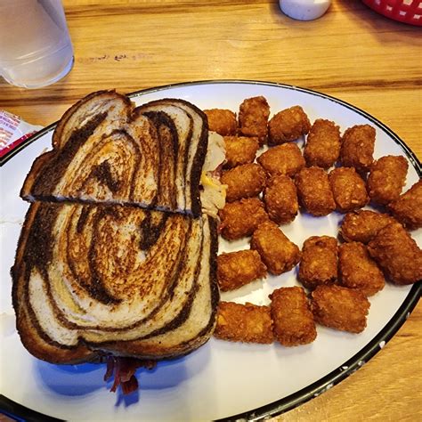 Joe's Older Than Dirt – Great Food, Live Music & Friendly Vibes