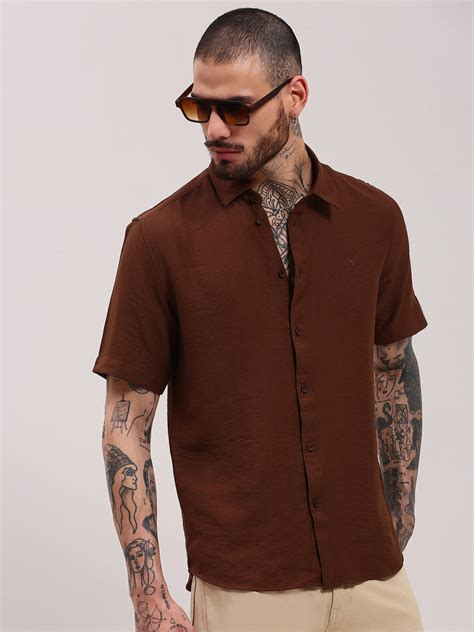 SHOWOFFFF Men's Brown Solid Slim Fit Shirt