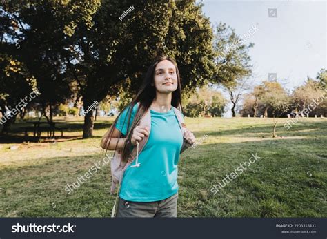 Looking to the Future 的图像结果