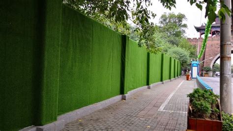 市政围挡绿化围挡仿真草皮美化-围挡绿化-蓉馨景观艺术