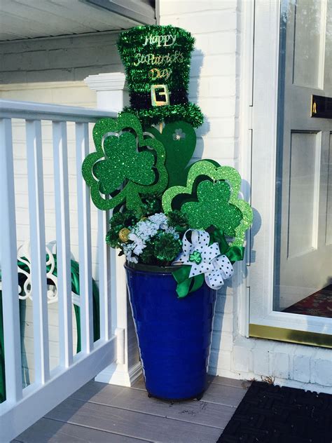 St. Patrick's planter | St patricks decorations, St patrick's day ...