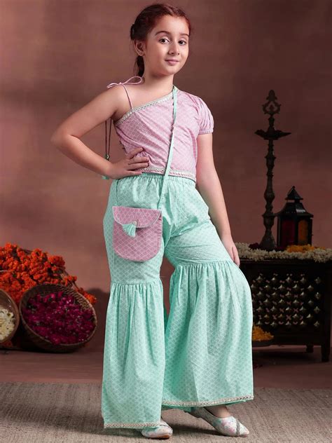 Girls Ethnic Wear - Buy Ethnic Wear for Girls Online | Libas