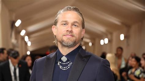 Charlie Hunnam to portray serial killer Ed Gein in Monster Season 3 on ...