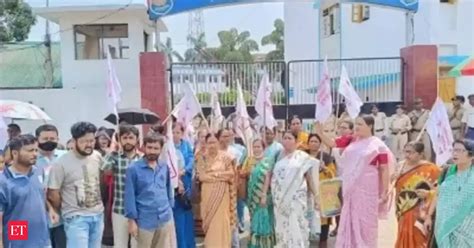Intense protests on Thursday after college student gang-raped - The ...