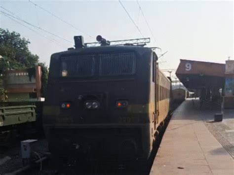 indian-railways-loco-pilots-toilet-break-women-periods-issues