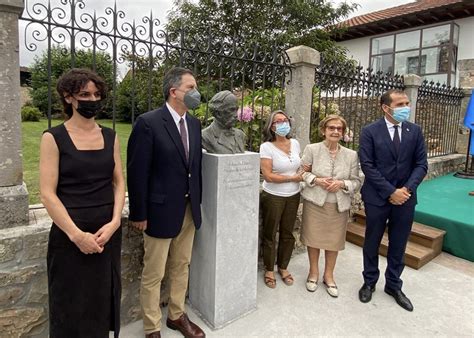 El pueblo de Corao rinde homenaje a Eduardo Llanos, un ejemplo de paz ...