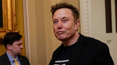 Elon Musk reveals 3 names he considers ‘smartest’ in ‘human category’