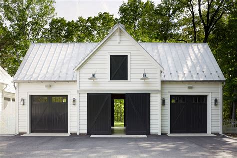 Modern Farm House Garage 3 Car Modern Farmhouse Garage With Apartment