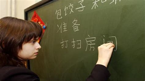 俄罗斯兴起汉语热，甚至要加入高考！为啥俄罗斯越来越重视中国？ ｜照理说事 - YouTube