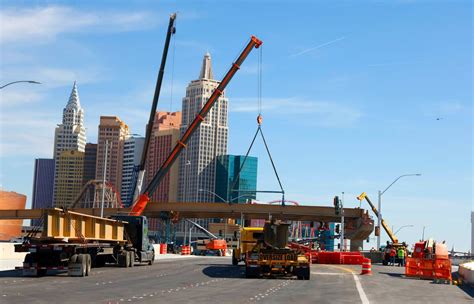Lane closures around Las Vegas Strip due to major road projects | Road ...