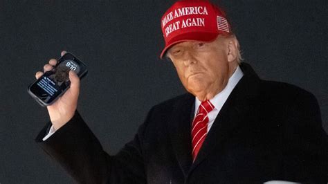 Trump gets SC nod to revoke legal status of 5 lakh migrants; Lady ...