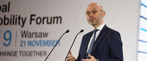 Minister Kurtyka: There is no turning back from electromobility ...