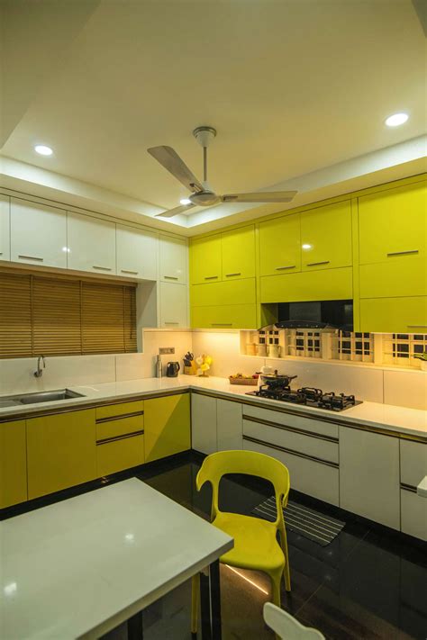 4 bedroom 2,900 sqft by Salmia Builders in Perumbavoor, Kerala