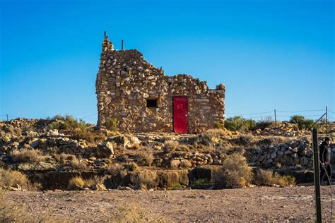 Two Guns, Arizona - One of the Deadliest Towns in the Wild West ...