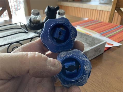 Marshalltown Plastic Cap Tile Spacer and Leveling System (50-Pack ...