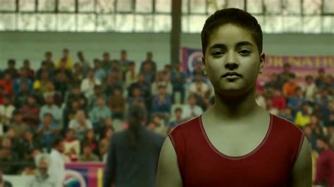 《摔跤吧！爸爸》中的原型小女儿，代表印度站上了格斗赛场--图集--中原网