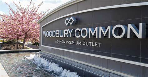 From NYC, Woodbury Common Premium Outlets Shopping Tour | Day Trip in ...