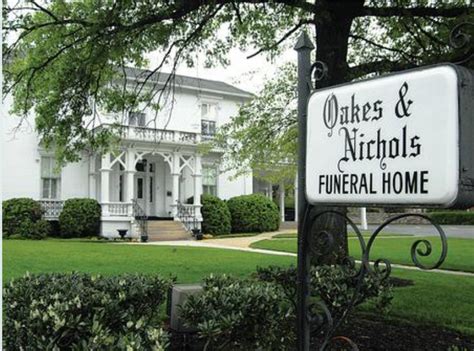 Oakes and Nichols Funeral Home, Inc. | Columbia, TN