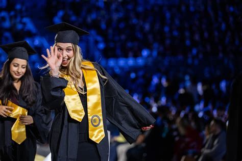 Graduate Graduation 的图像结果