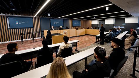 Law (with Foundation Year), LLB (Hons)