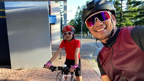 He followed his dad’s 1980s cycle ride to Australia — and recreated the photos frame by frame | CNN
