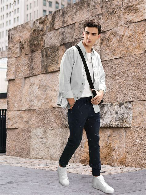 Roadster Men Pure Cotton Conversational Printed Pleated Joggers ...