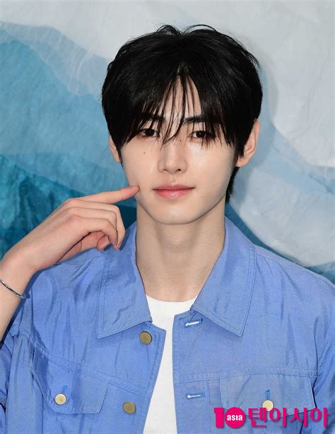 Enhyphen Sunghoon, a cool visual that beats the heat... noble force