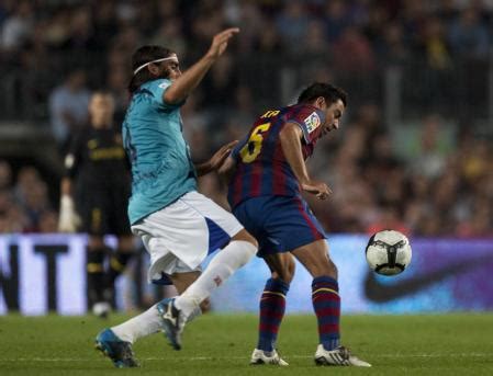 Barça | El Xavi futbolista sufrió ante el Almería su partido más antipático