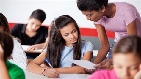 Important things teachers should tell their students about periods ...