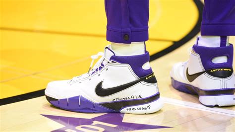 Which player had the best sneakers in the NBA during Week 15? - ESPN
